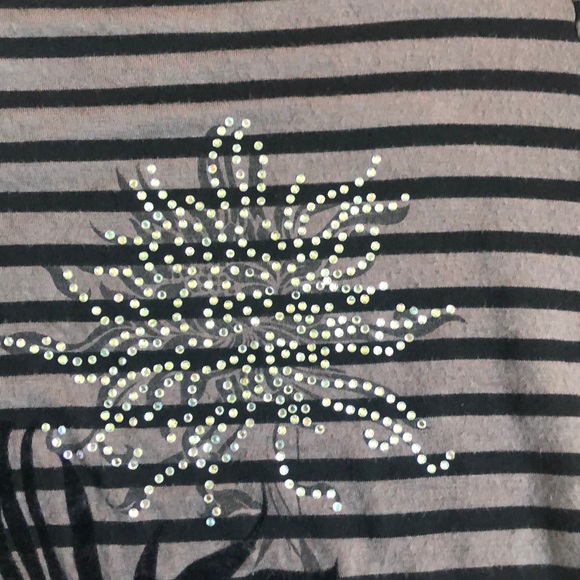 Striped Velvet Sequin Flower Shirt - Picture 2 of 4